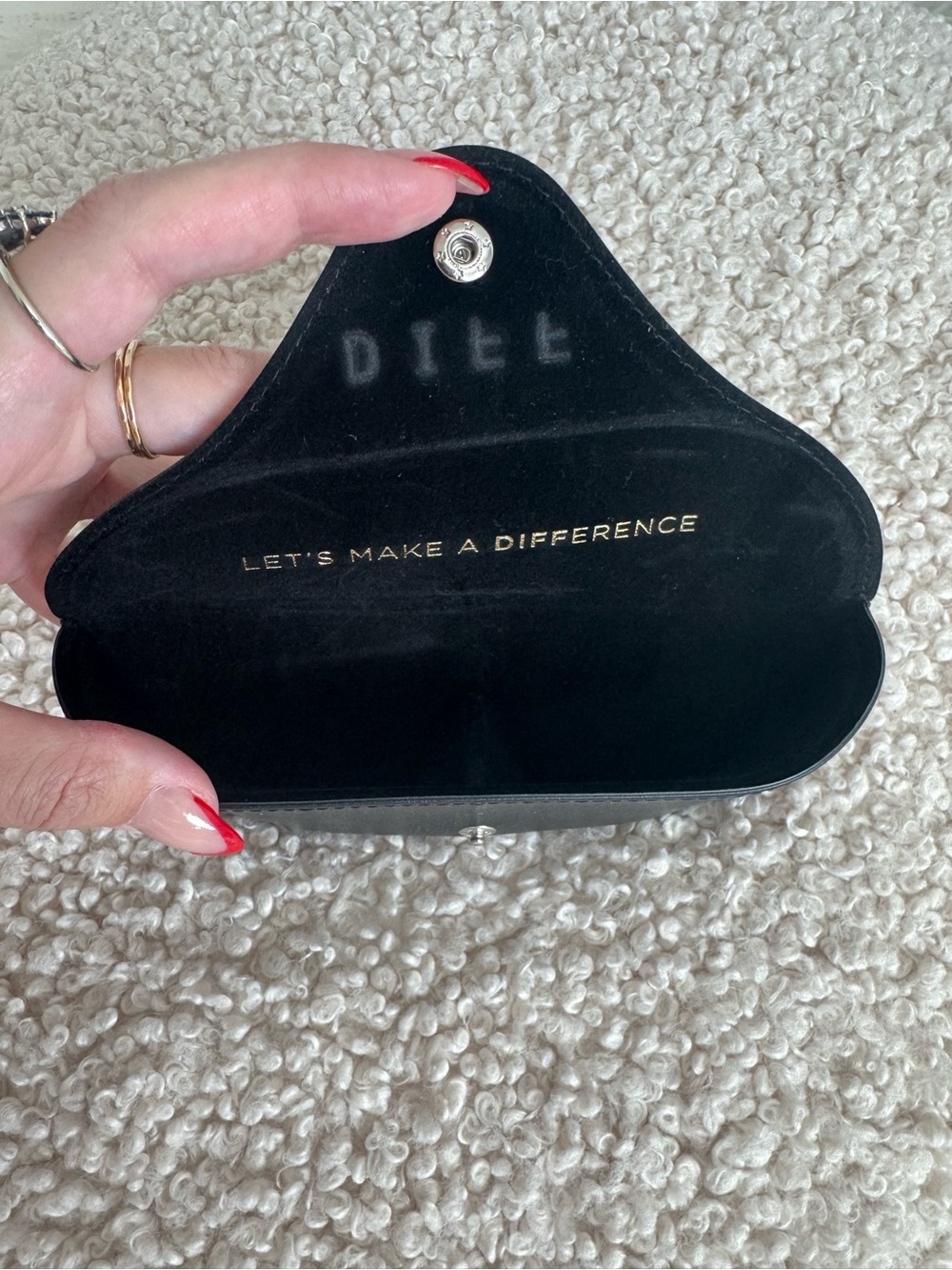 Diff glasses case - Picture 2 of 2